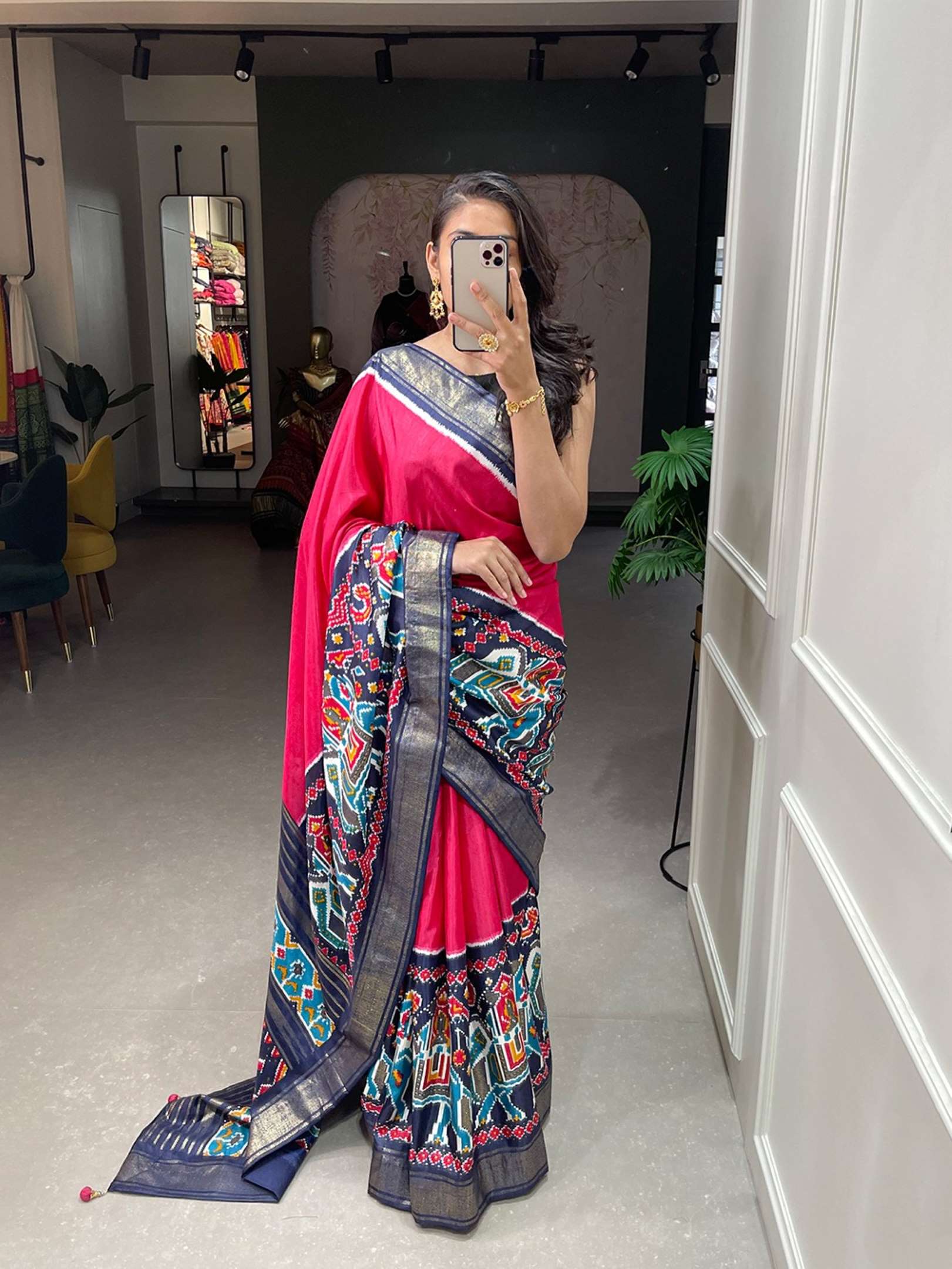 Sumshy Wedding Wear Patola Print Dola Silk Saree
