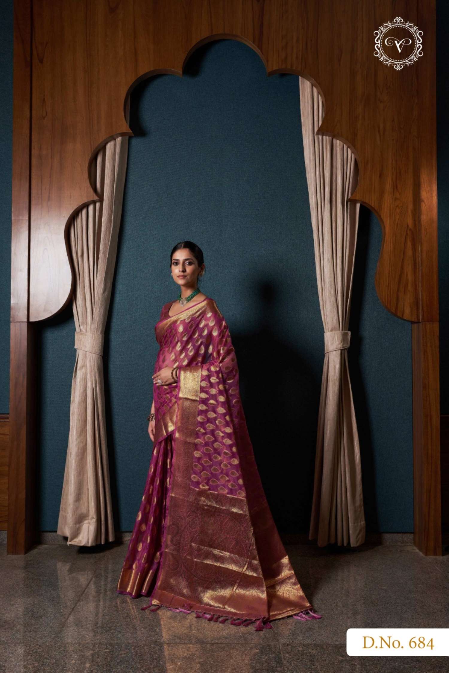 Sumshy Vivakshi Designer Organza Zari Weaving Saree