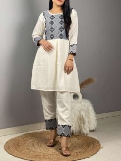 Sumshy White Rani Jacquard Cotton Slub Kurti Pent