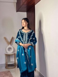Sumshy Wedding Wear Velvet Pakistani Dress