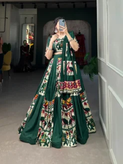 Women 1611 Navratri Special Lehenga Choli Wholesale