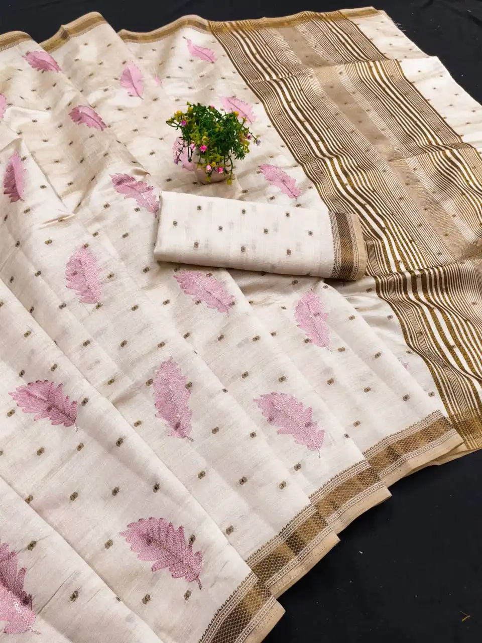 Laxmi 935 Pure Tussar Saree With Thread Embroidery