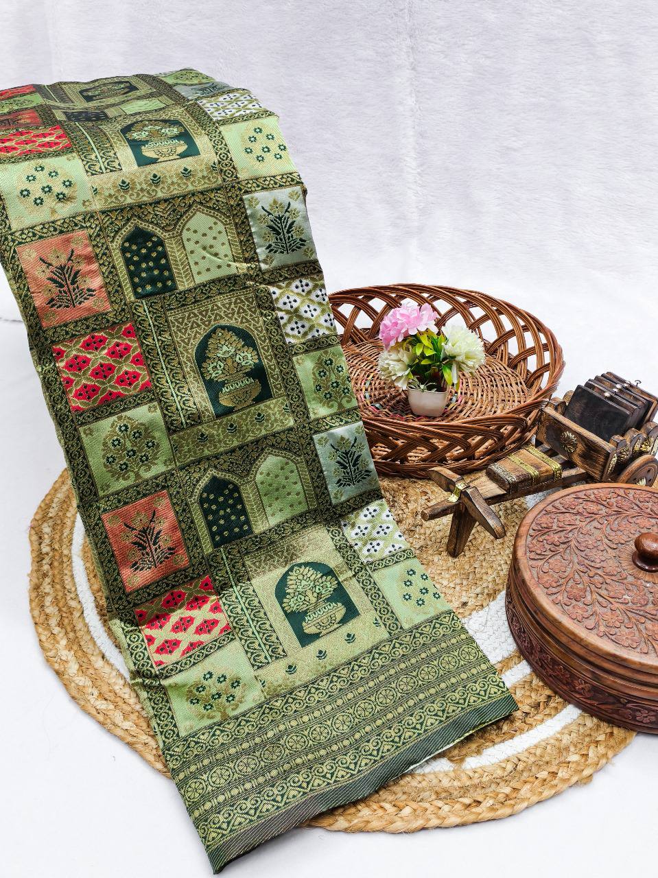 Laxmi 940 Organic Banarasi Saree 06 Pcs Set