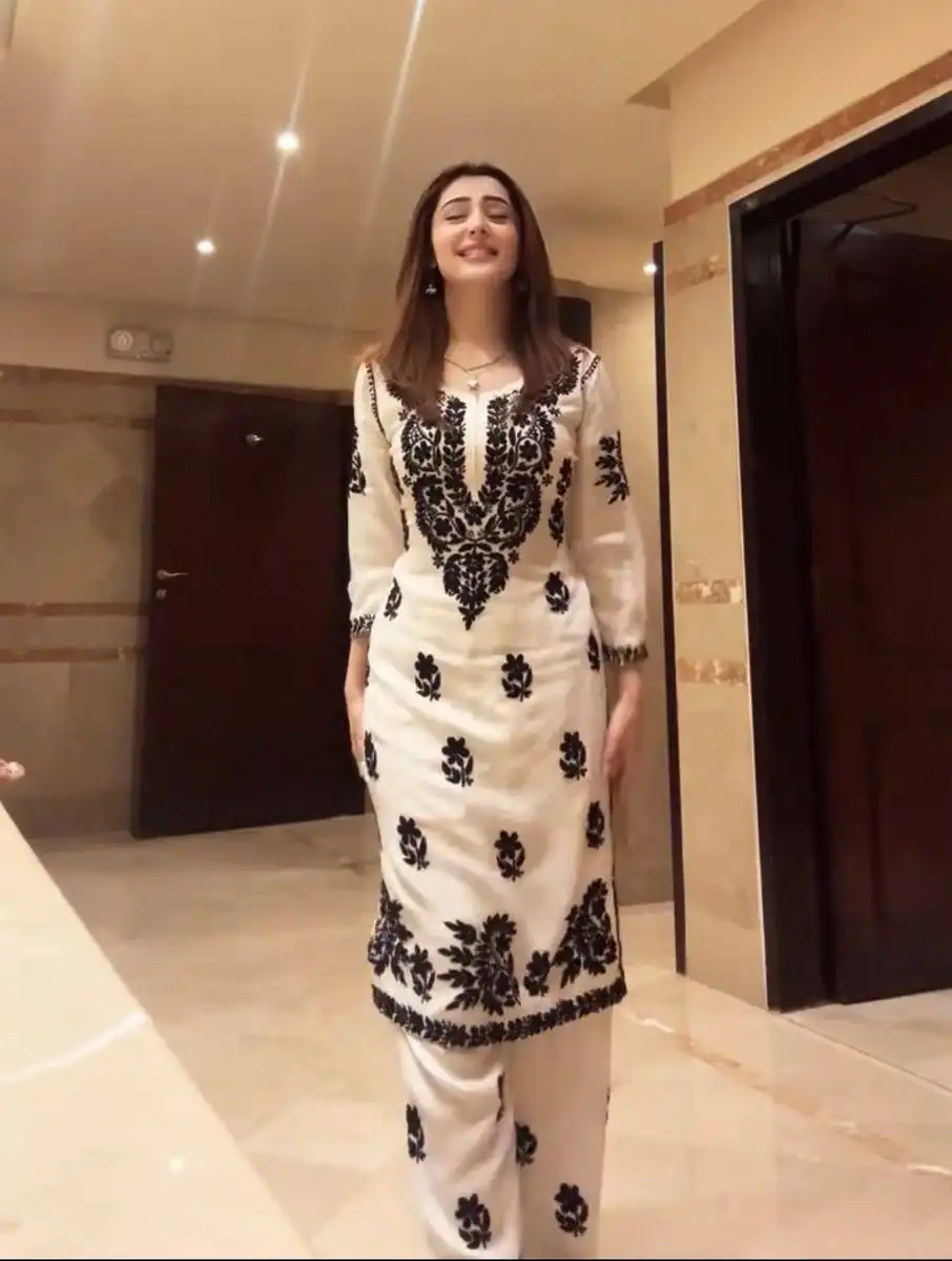 BV 376 Maslin Embroidery Co Ord Set 04 Pcs Set