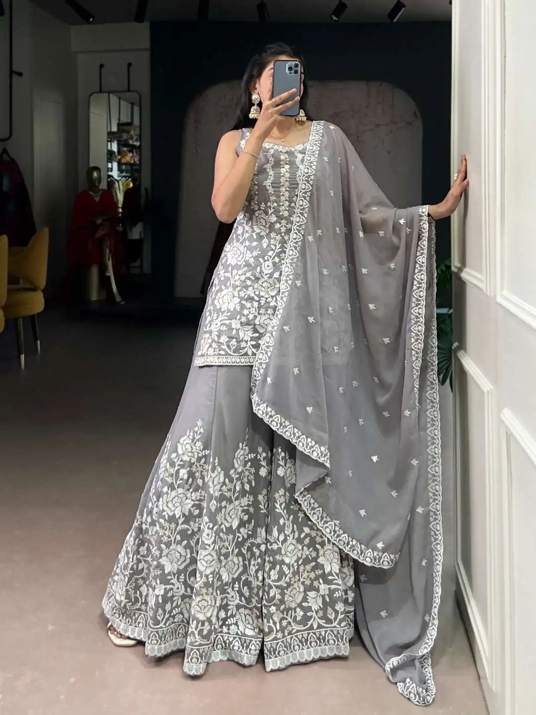 WMN 3042 Grey Star Georgette Sarara Suit Collection