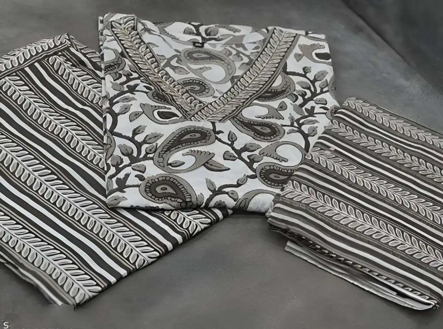 Shiv Vol 39 Cotton Printed Readymade Dress 05 Pcs Set