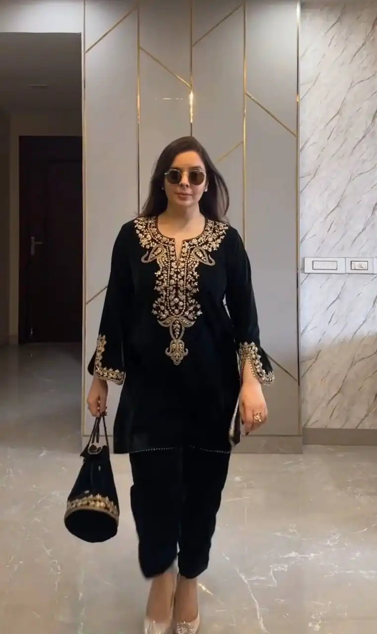 Sabina 5104 Viscose Velvet Co Ord Set 04 Pcs Set