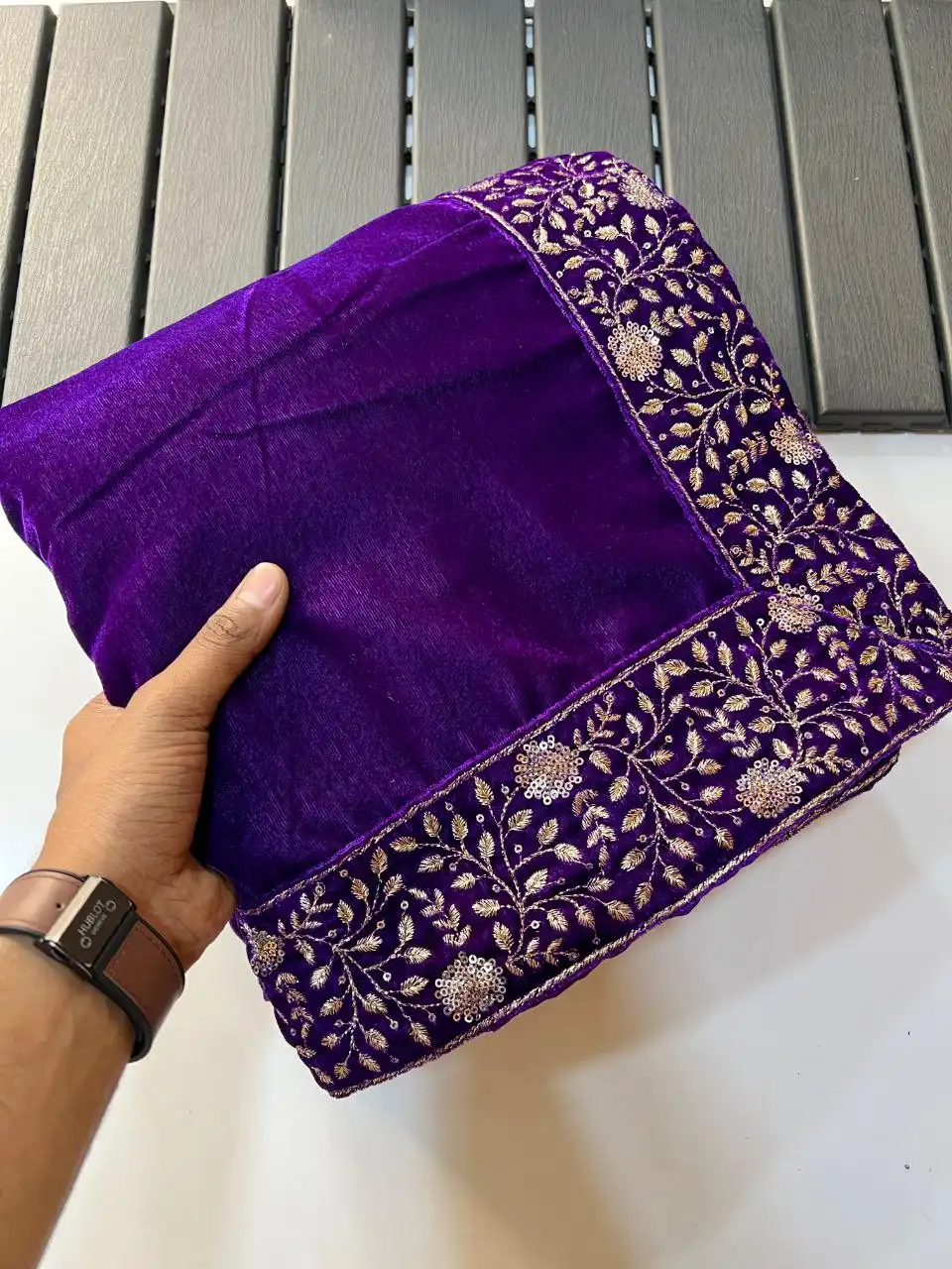 RC1 Vol 60 Heavy Velvet Party Wear Saree 04 Pcs Set