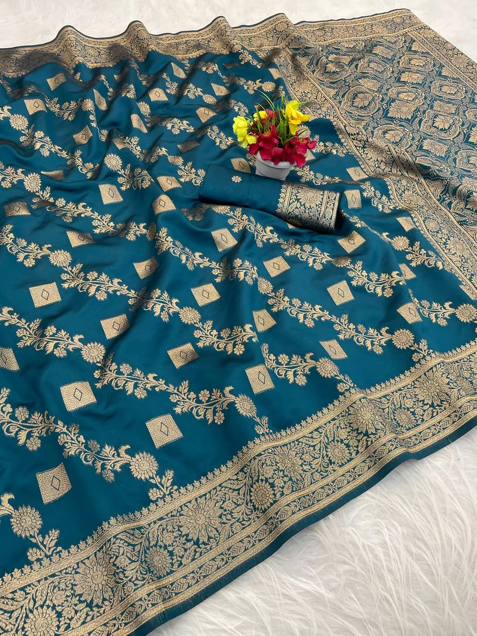 Laxmi 960 Pure Banarasi Silk Zari Weaving Saree