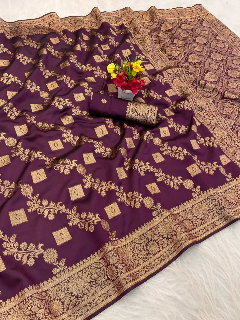 Laxmi 960 Pure Banarasi Silk Zari Weaving Saree - Image 3