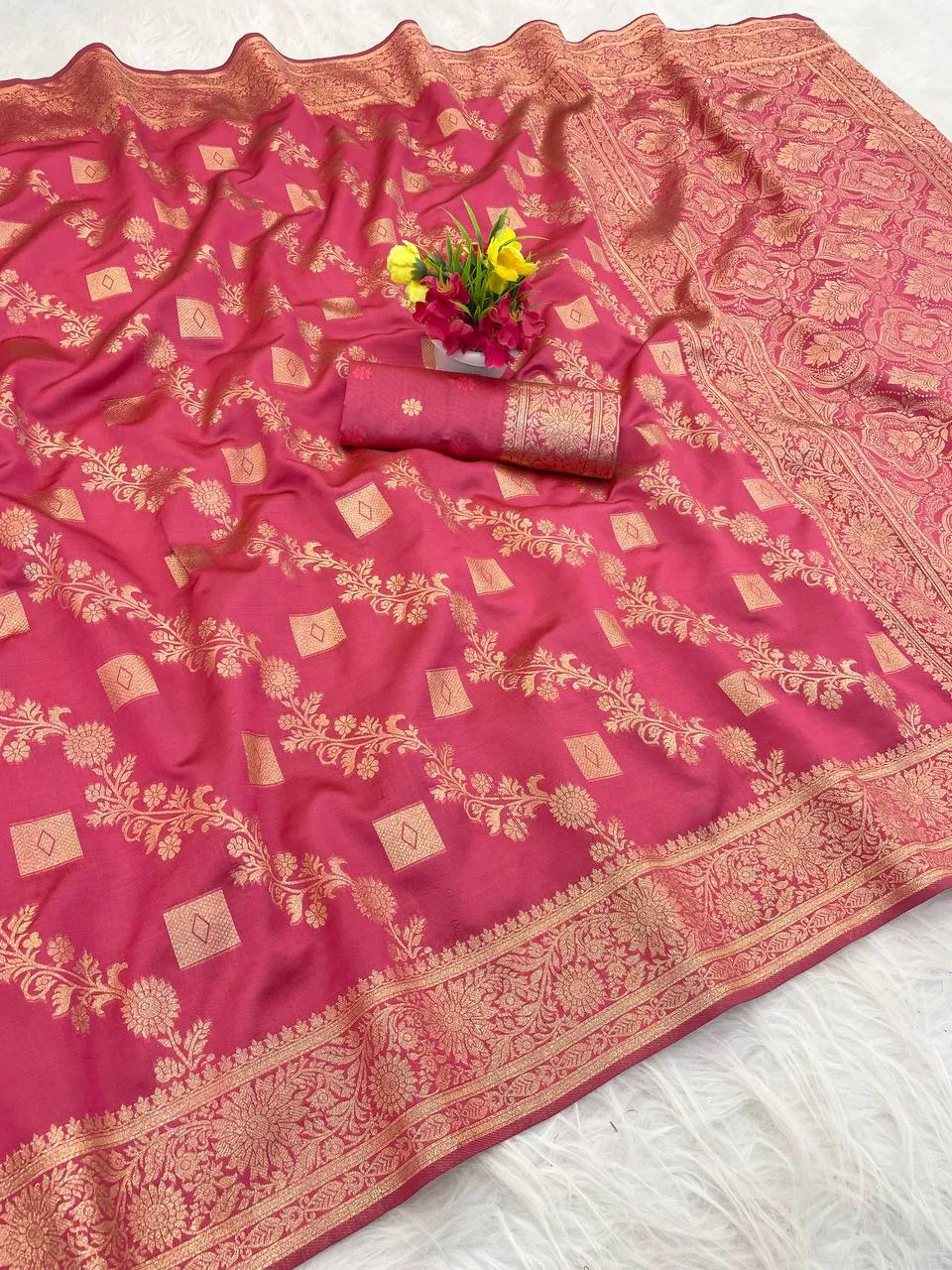 Laxmi 960 Pure Banarasi Silk Zari Weaving Saree - Image 4