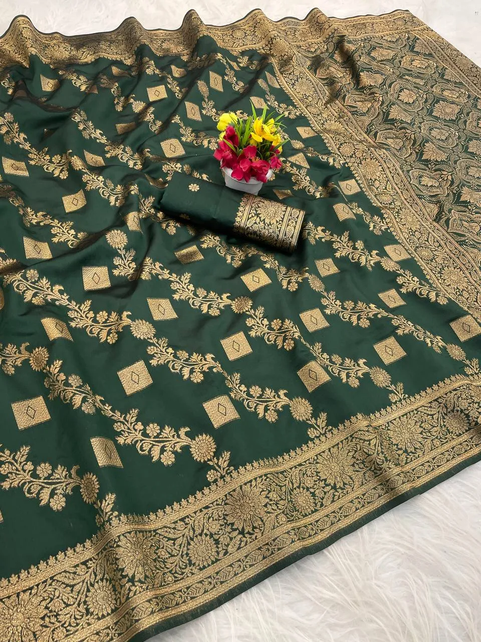 Laxmi 960 Pure Banarasi Silk Zari Weaving Saree - Image 5