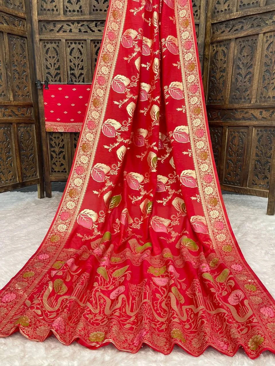 Laxmi 963 Soft Dola Silk Meenakari Weaving Festival Sarees