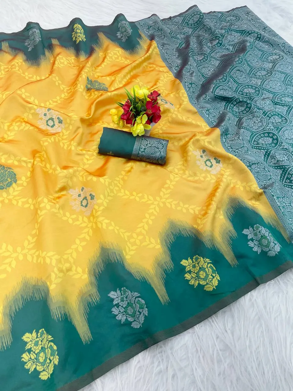 Laxmi 968 Pure Banarasi Silk Flowers Design Sarees