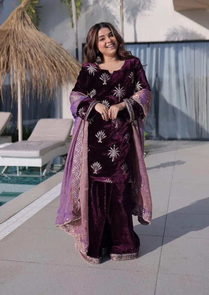 Moni 1220 Ice Velvet Embroidery Winter Readymade Dress