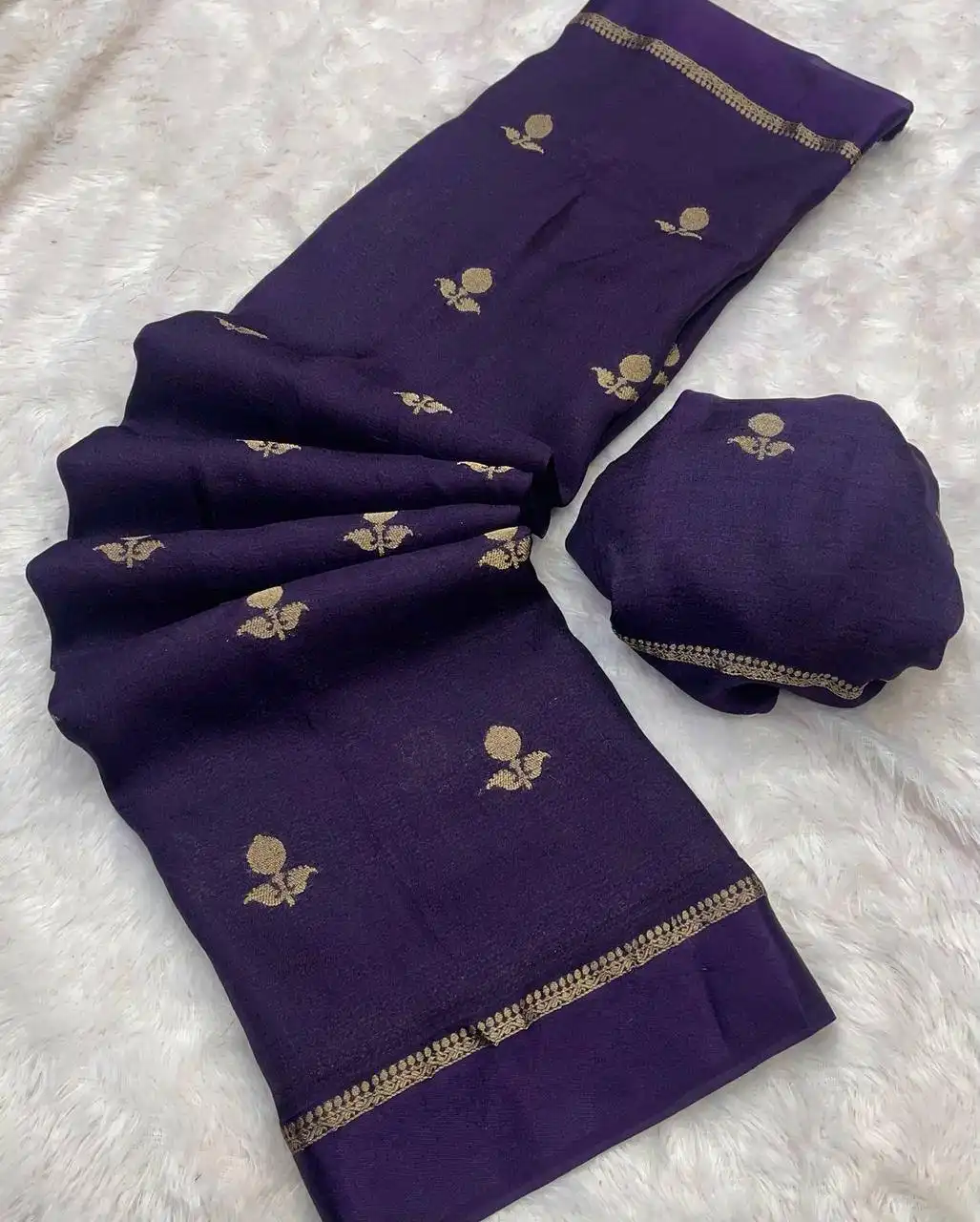 Laxmi 986 Best Wholesale Saree Market In Surat