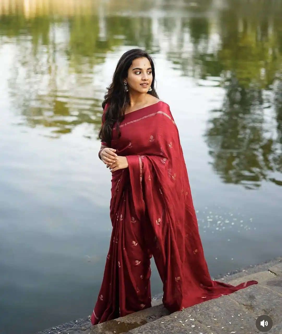 Laxmi 986 Best Wholesale Saree Market In Surat