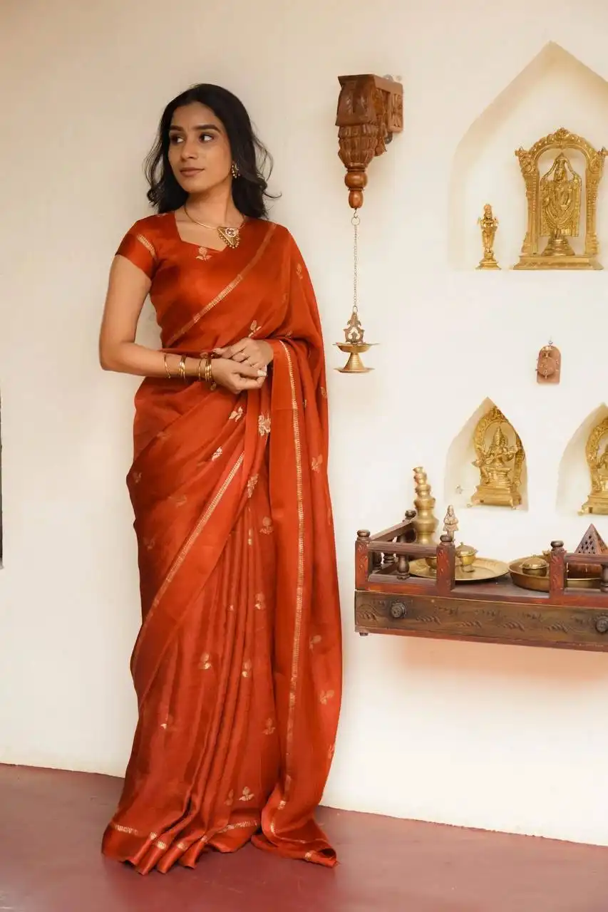 Laxmi 986 Best Wholesale Saree Market In Surat