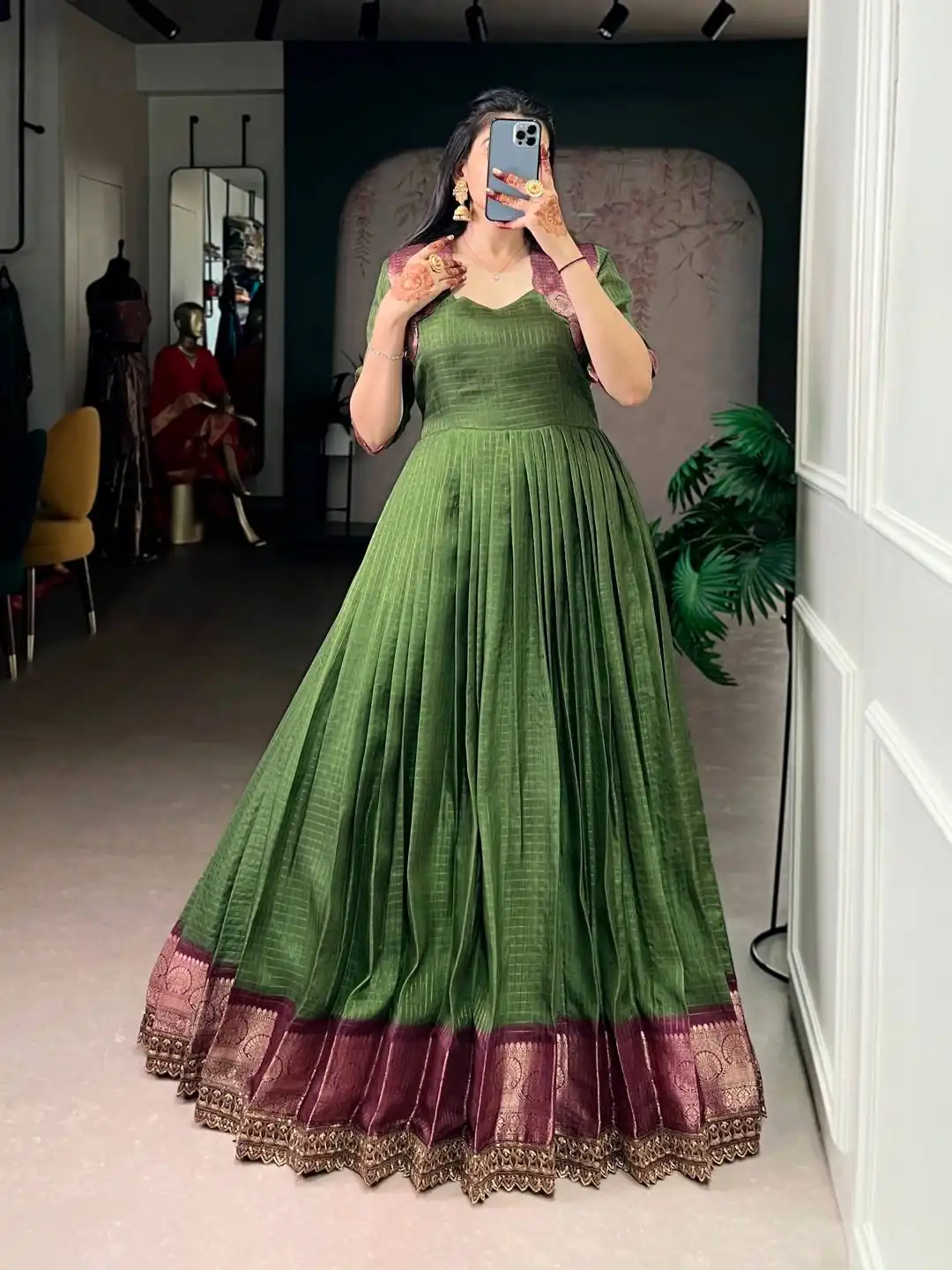 WMN 5010 Ladies Gown Wholesale Market In Surat