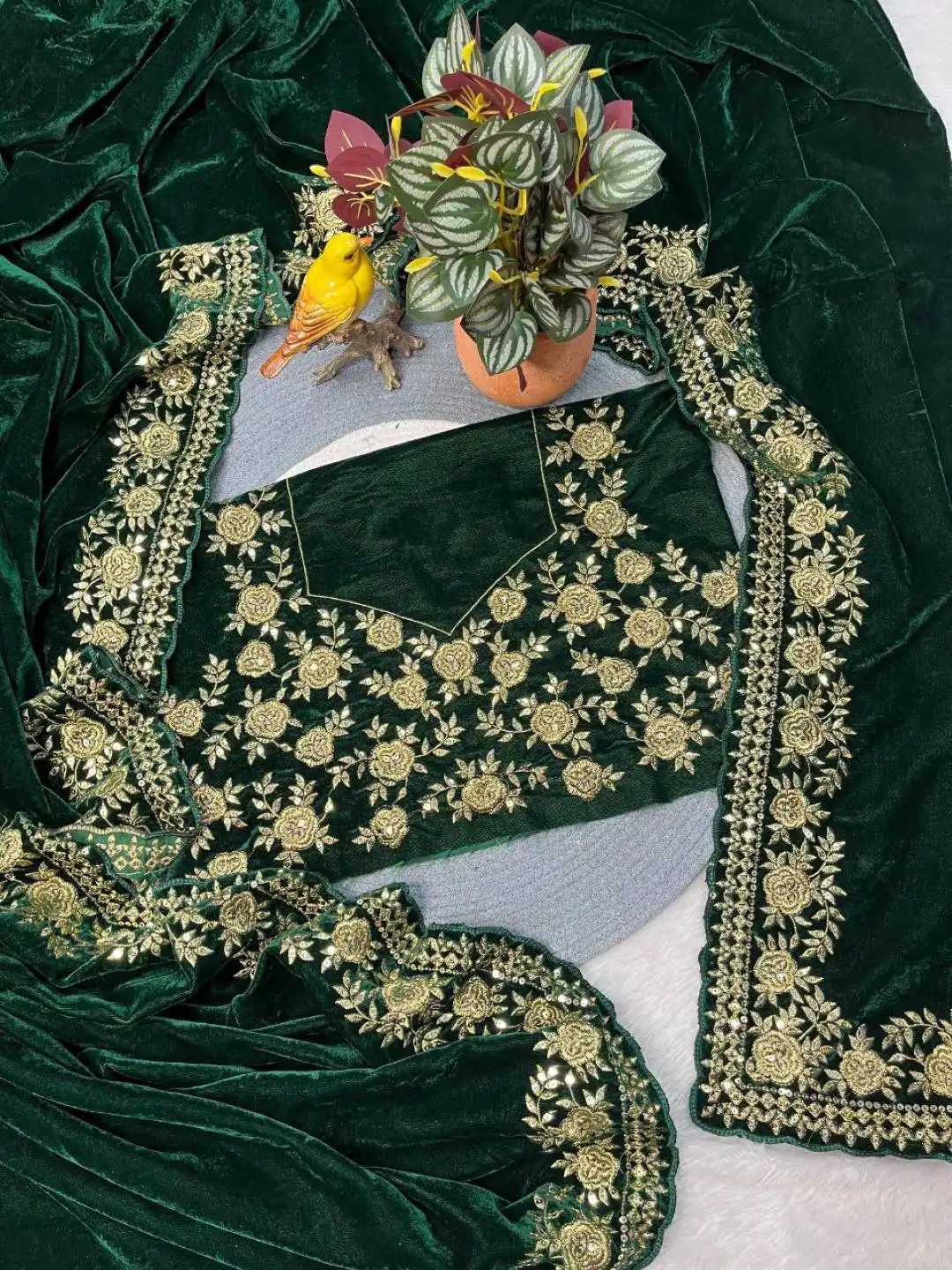 RC1 6044 Bollywood Saree Wholesale Market