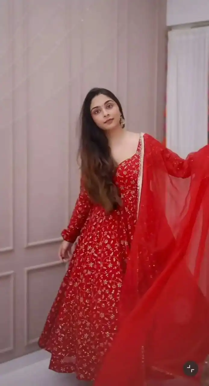 HCR 1104 Readymade Dress Wholesale Market In India