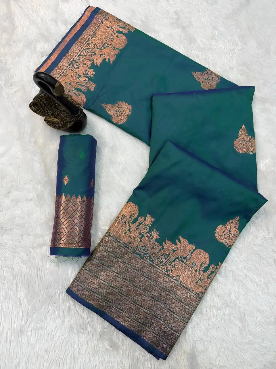 Laxmi 979 Designer Saree Wholesale Market In Surat