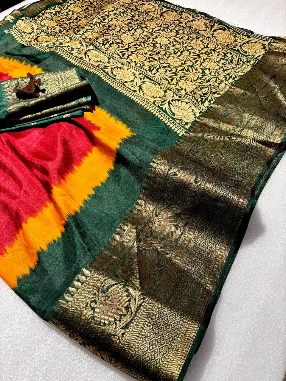 Laxmi 992 Designer Saree Wholesale Market in Surat