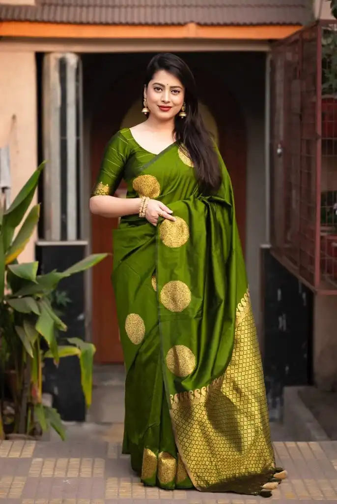 LFK 5148 Traditional Banarasi Silk Saree with Zari Work