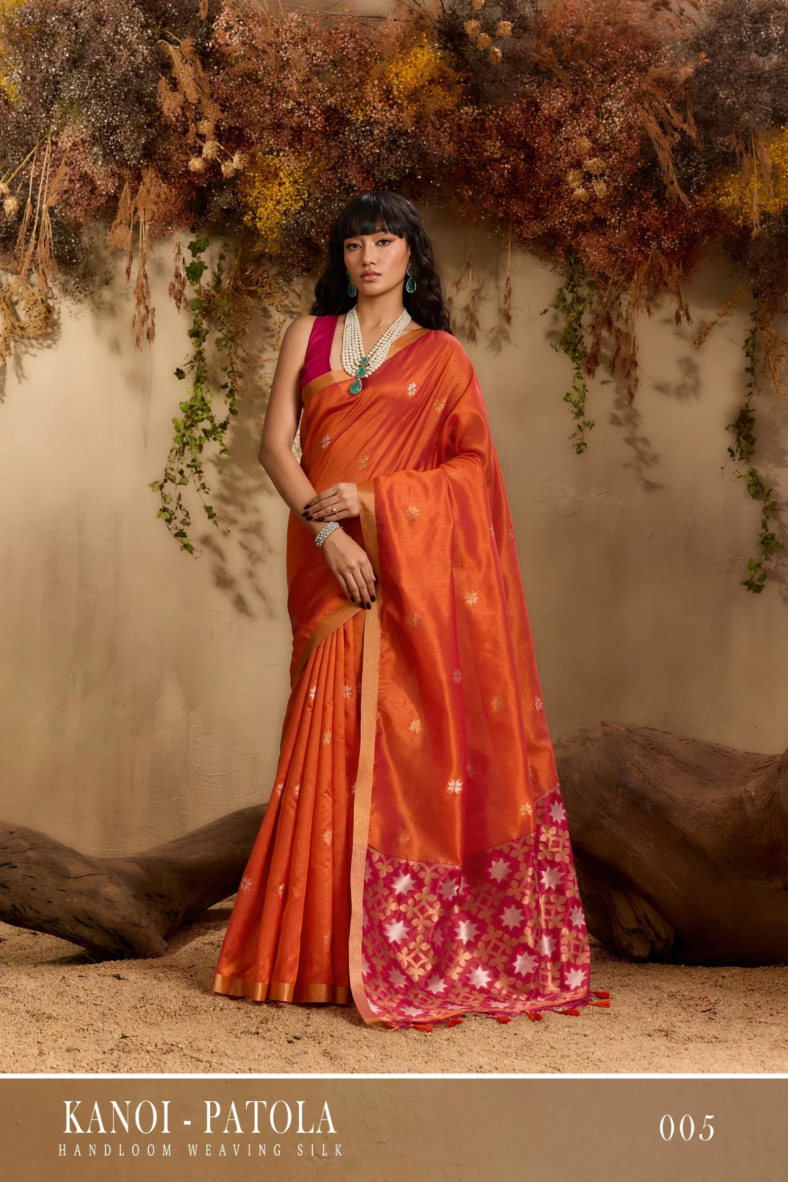 Rajtex Kanoi Patola Tussar Silk Handloom Weaving Saree Wholesale