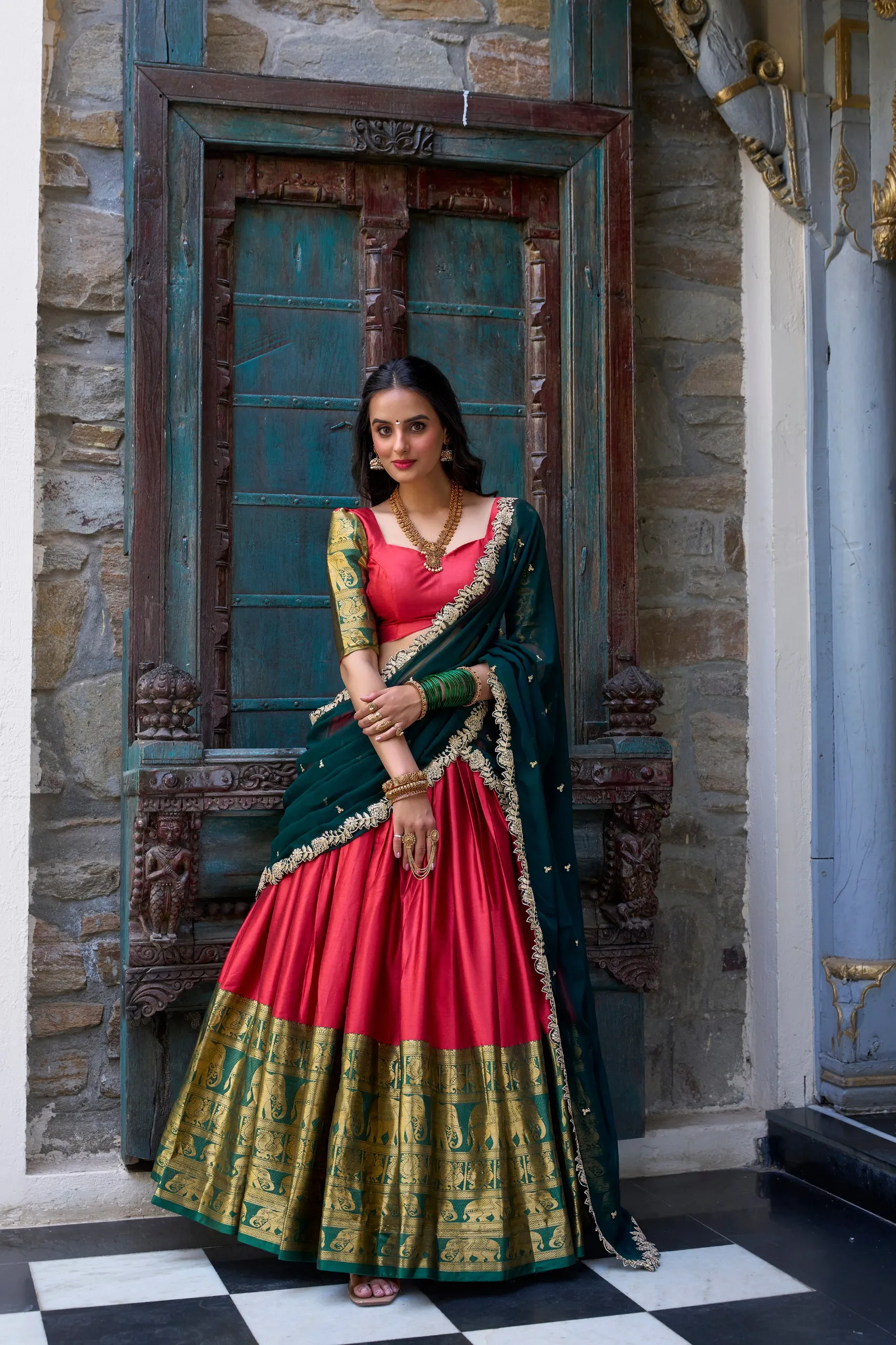 WMN 2023 Tarika Narayan Pattu Weaving Lehenga Choli Wholesale