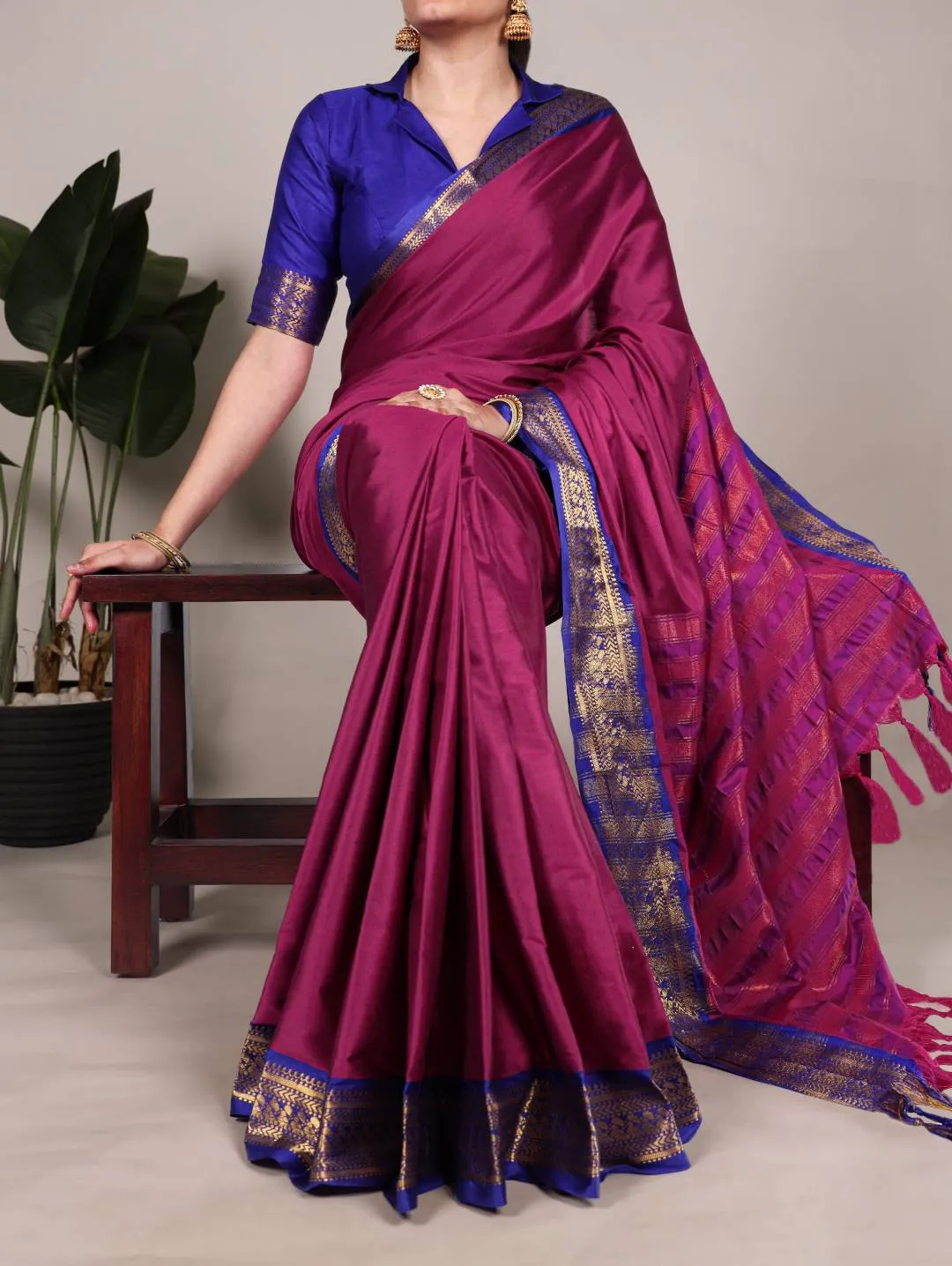 WMN 7100 Aura Silk Zari Weaving Work Saree Wholesale