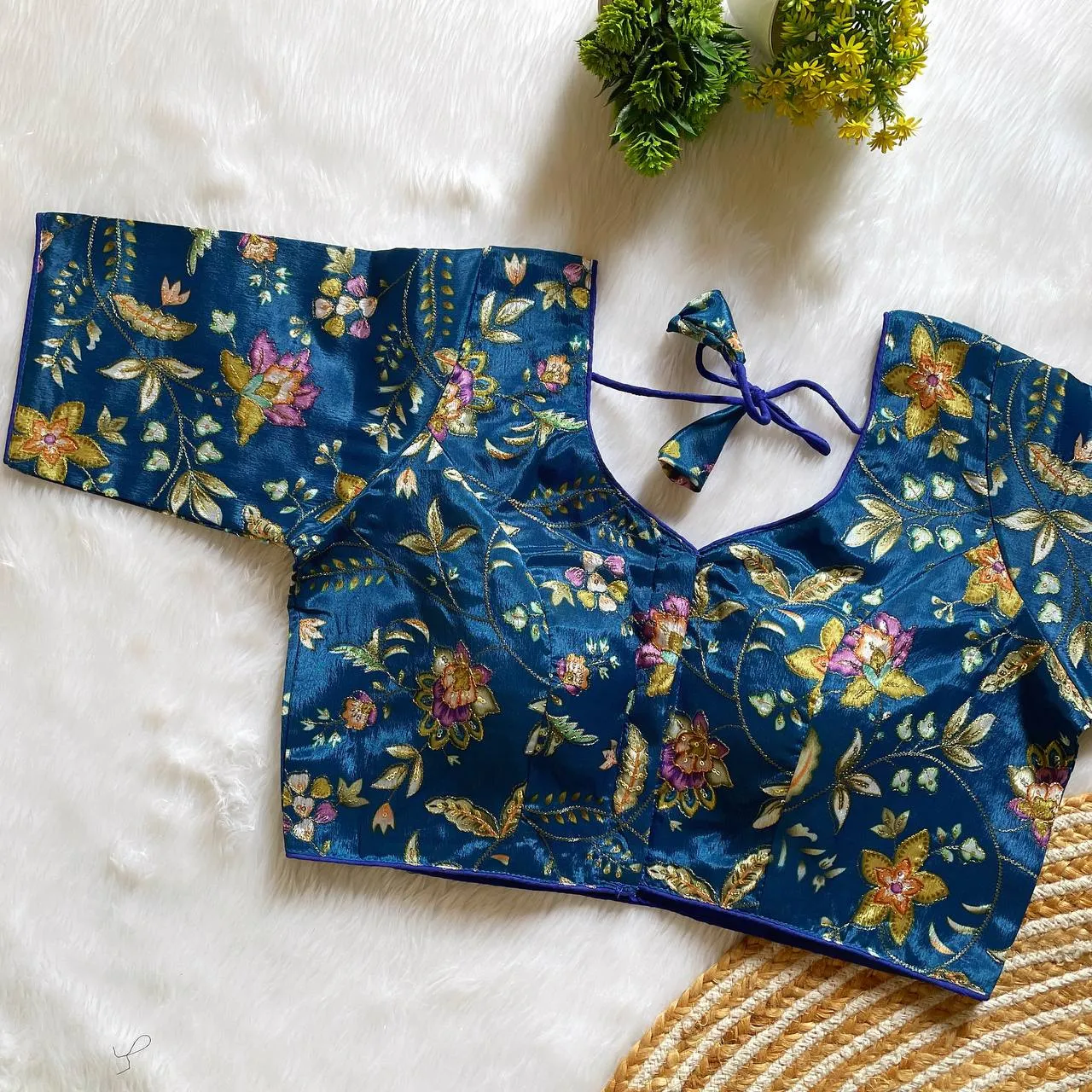 Mrunal Ziva Chinon Silk Printed Redamade Blouse