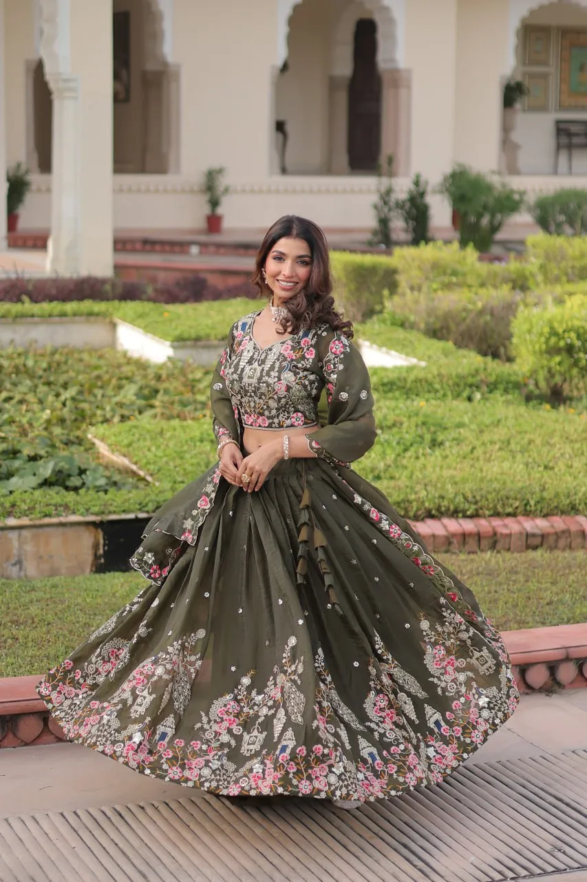 Mohini 7151 Gold Crush Zari Embroidery Work Lehenga Choli Wholesale Surat