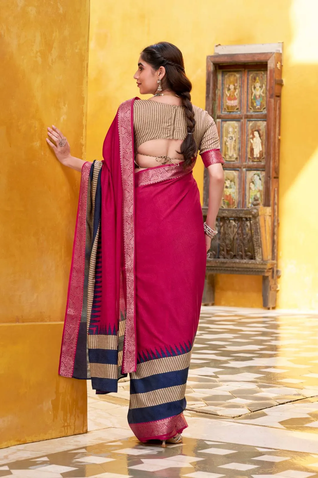 Stylish WMN 7049 Meeshrii Cotton Printed Weaving Saree Wholesale 2026