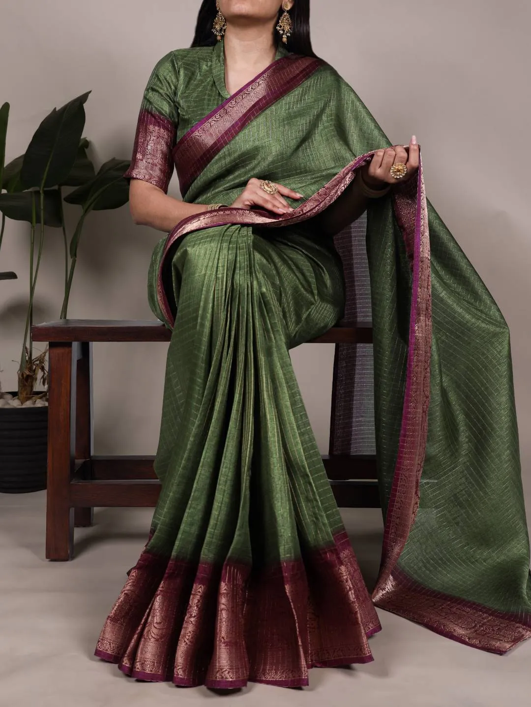 Buy WMN 7906 Dola Chex Zari Weaving Work Saree Wholesale 2026