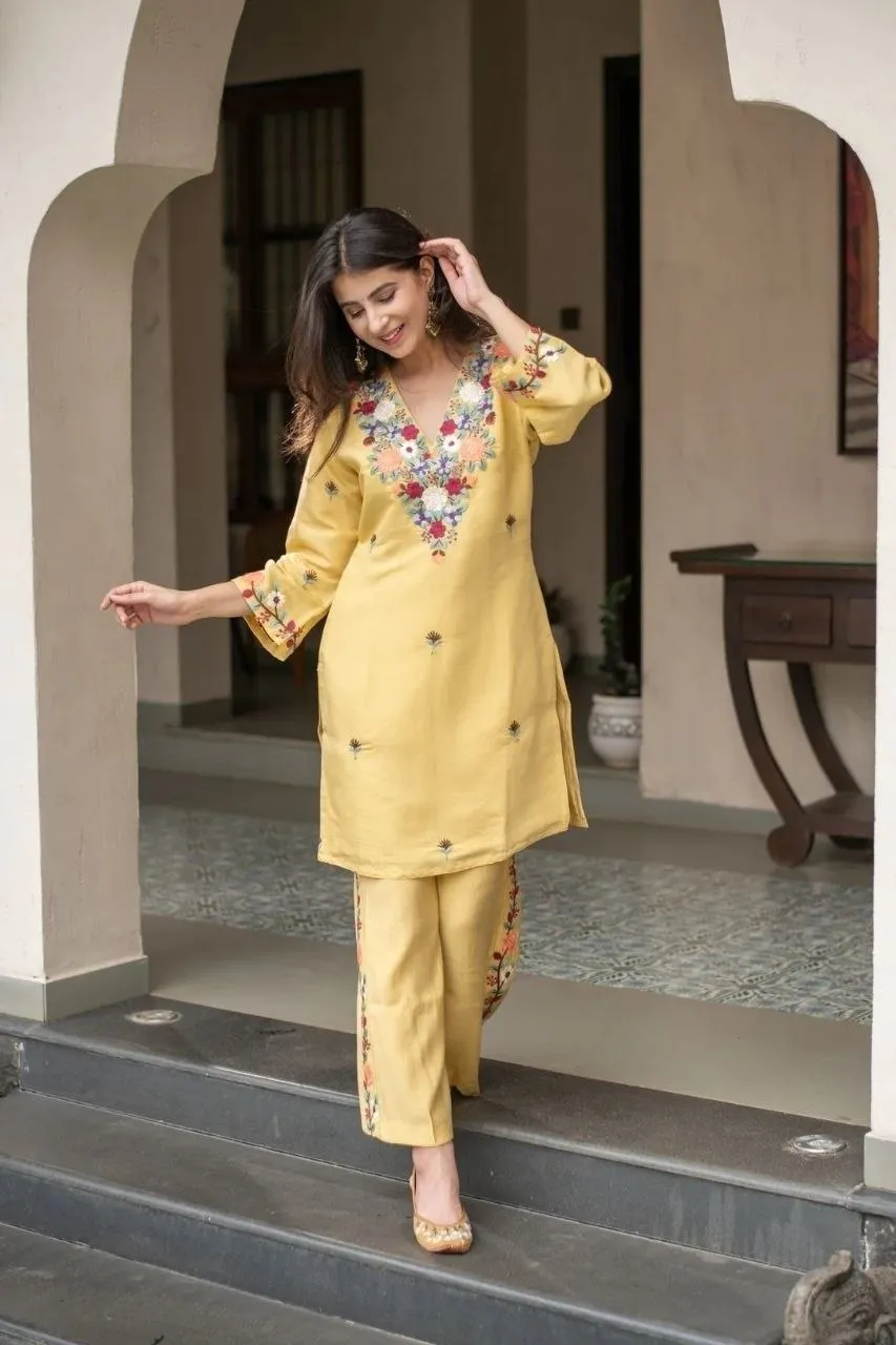 Zarin 16 French Crepe Embroidery Work Kurti Pant Set