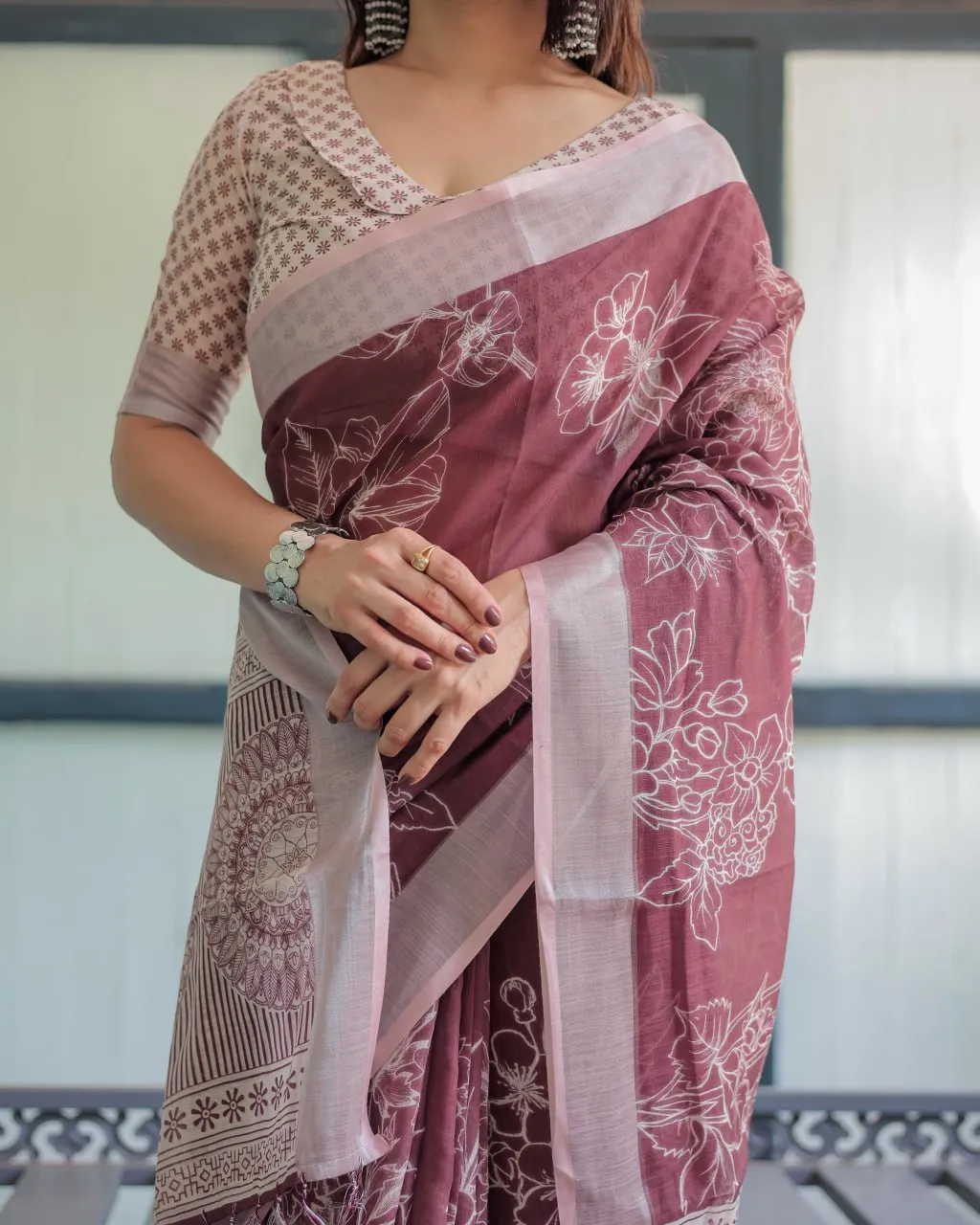 Beautiful VFT Linen Cotton Fancy Printed Daily Wear Saree Market In India 2026