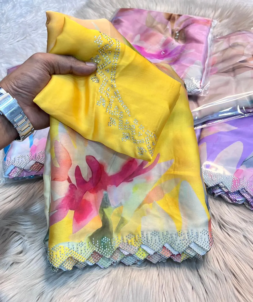 Stylish SNT Maheshwari Silk With Border Dimond Work 2026
