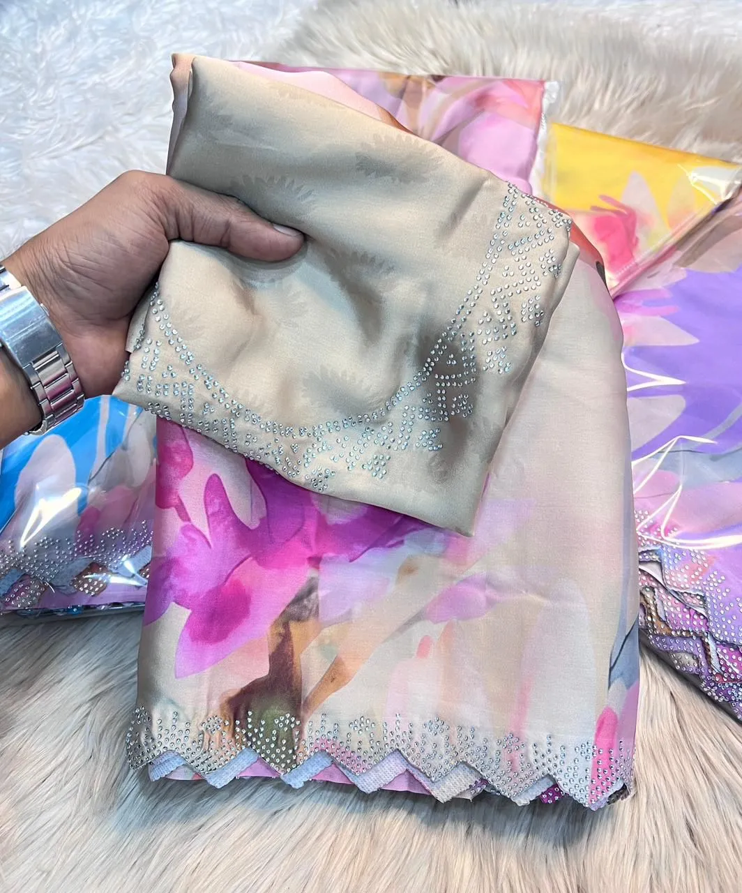 Stylish SNT Maheshwari Silk With Border Dimond Work 2026