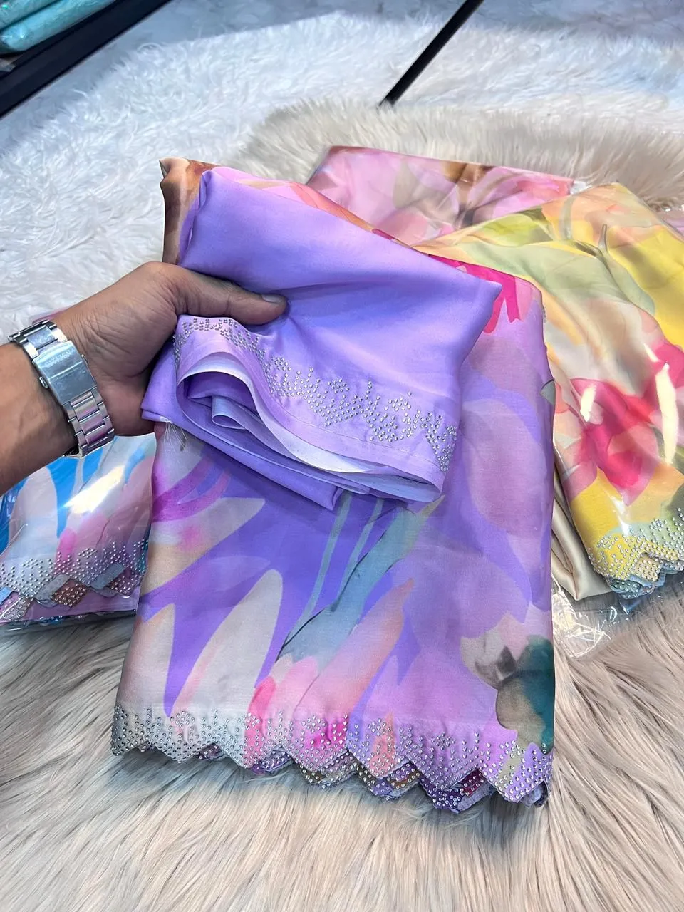 Stylish SNT Maheshwari Silk With Border Dimond Work 2026