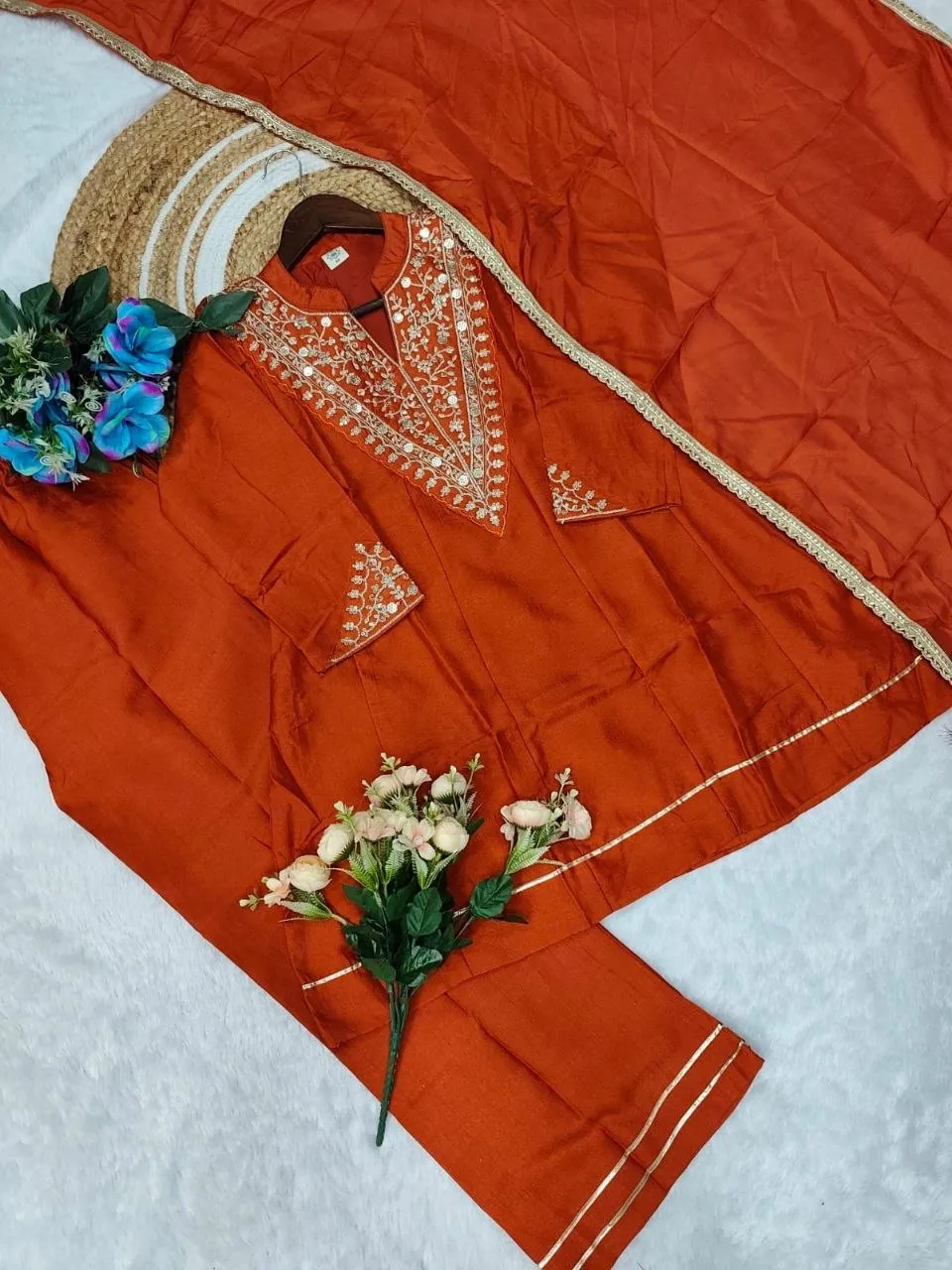 Zarin 10 CP Vichitra Kurti Pant Dupatta Set Manufacturer In Surat