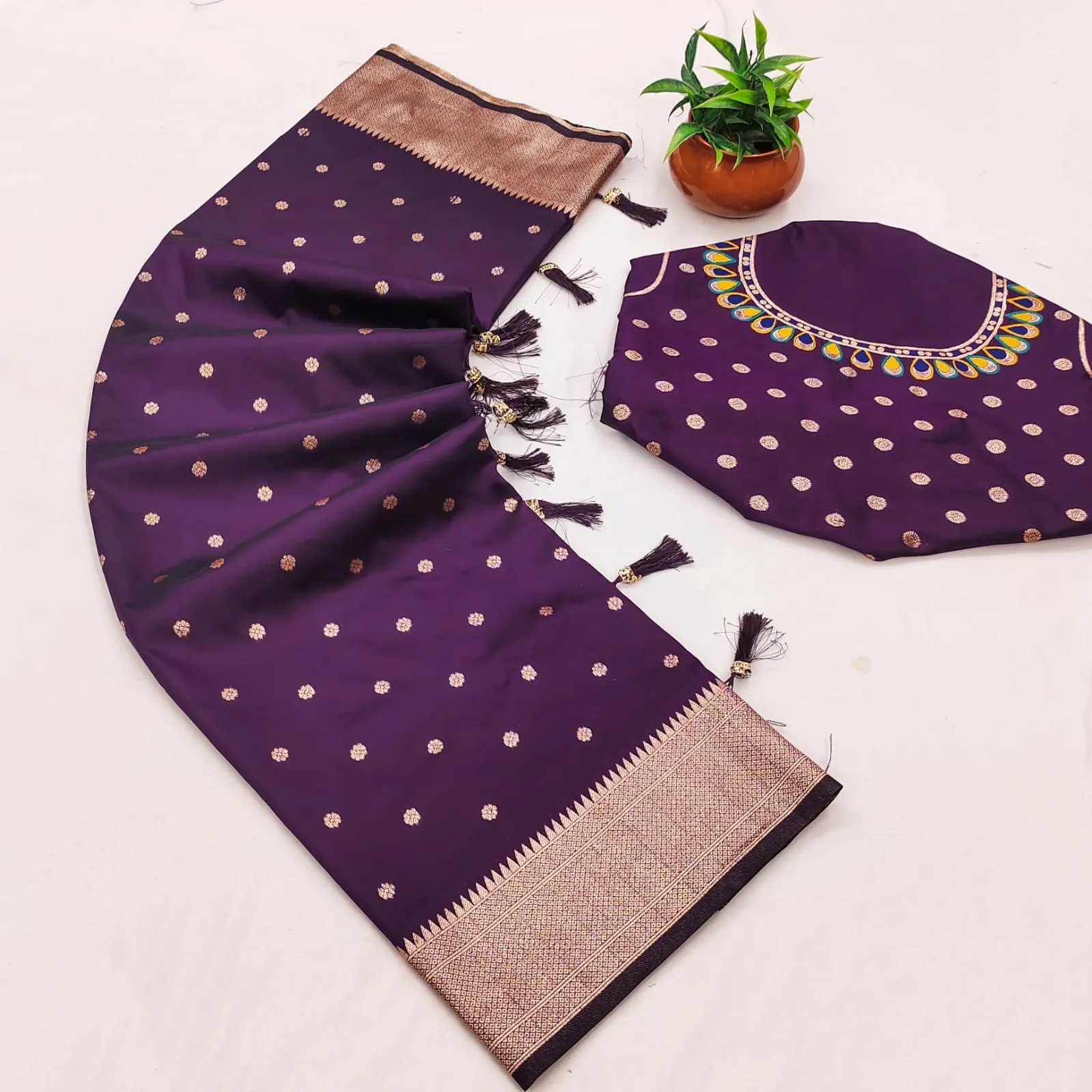 BLJ Kalanjali Paithani Peacock Festival Supplier in Surat