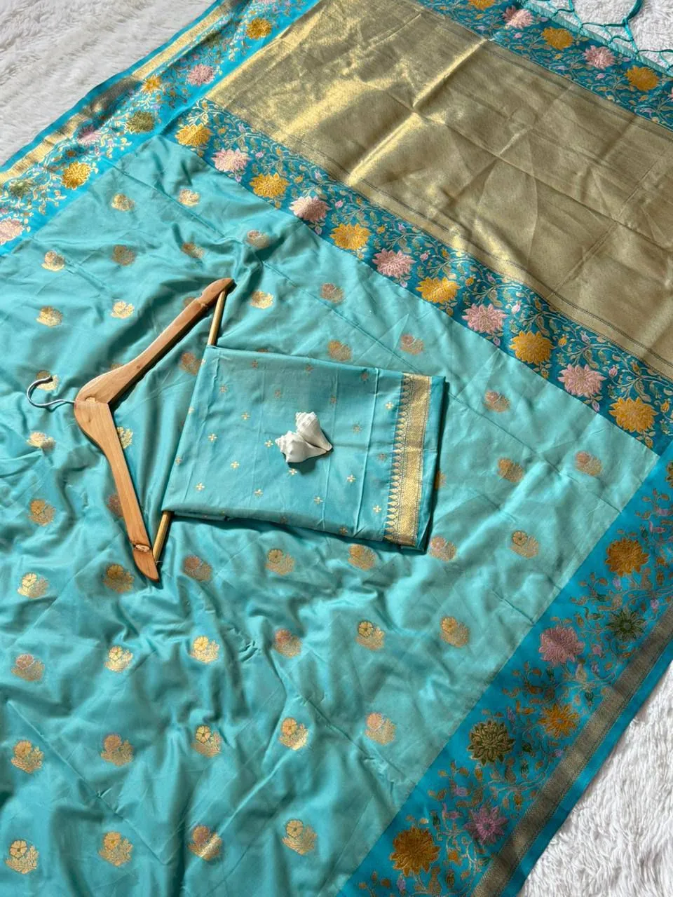 Buy WMS Silk Zari Waving Hand Loom Saree Wholesaler in Surat 2026