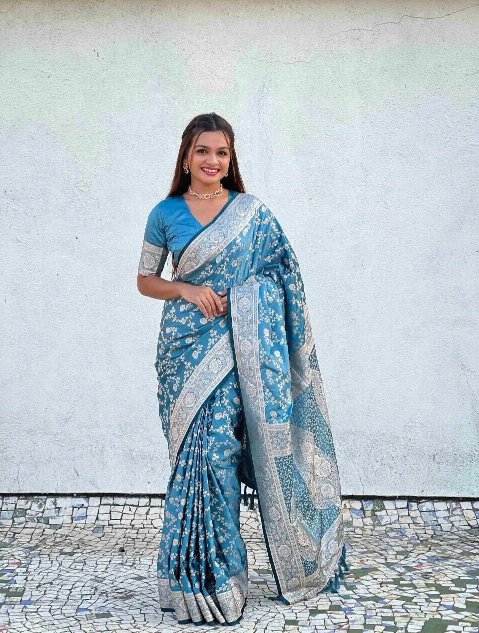 Rani 290 Lichi Silk Jacquard Wedding Wear Saree Manufacturers in India