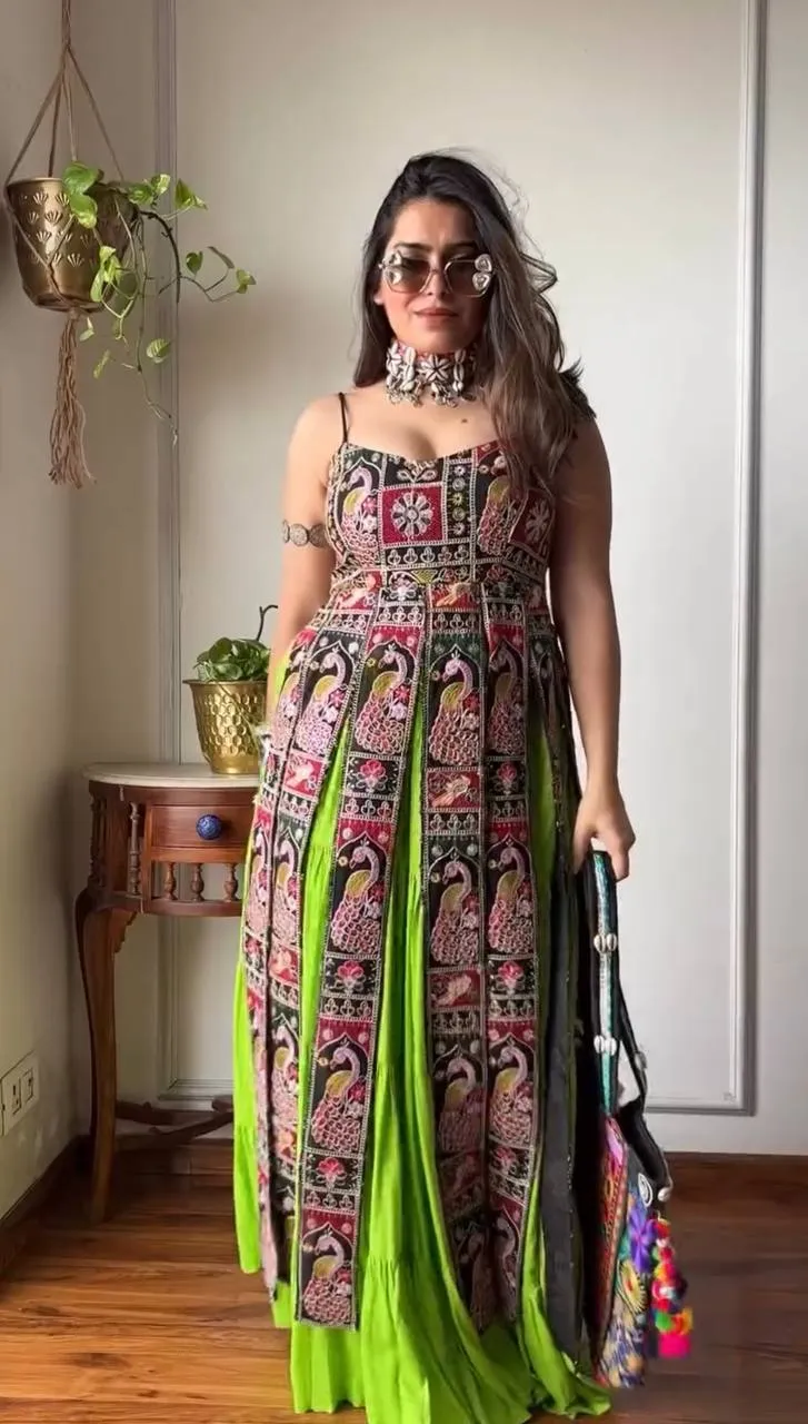Deepika 5922 Banglore Thread Sequence Navratri Indo Western