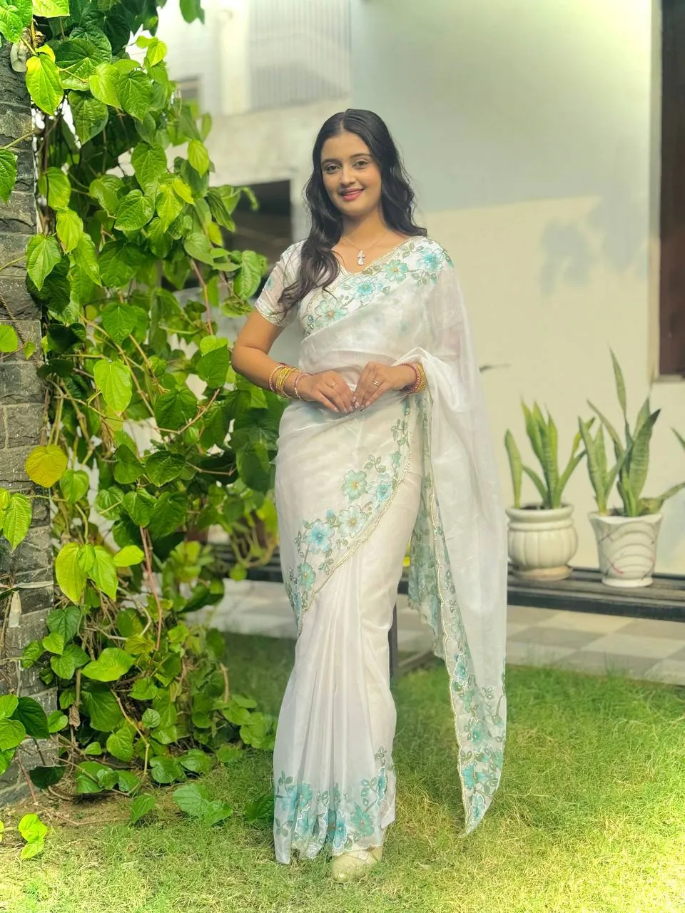 SS1010 5569 Tabby Silk Printed Hand Work Party Wear Saree