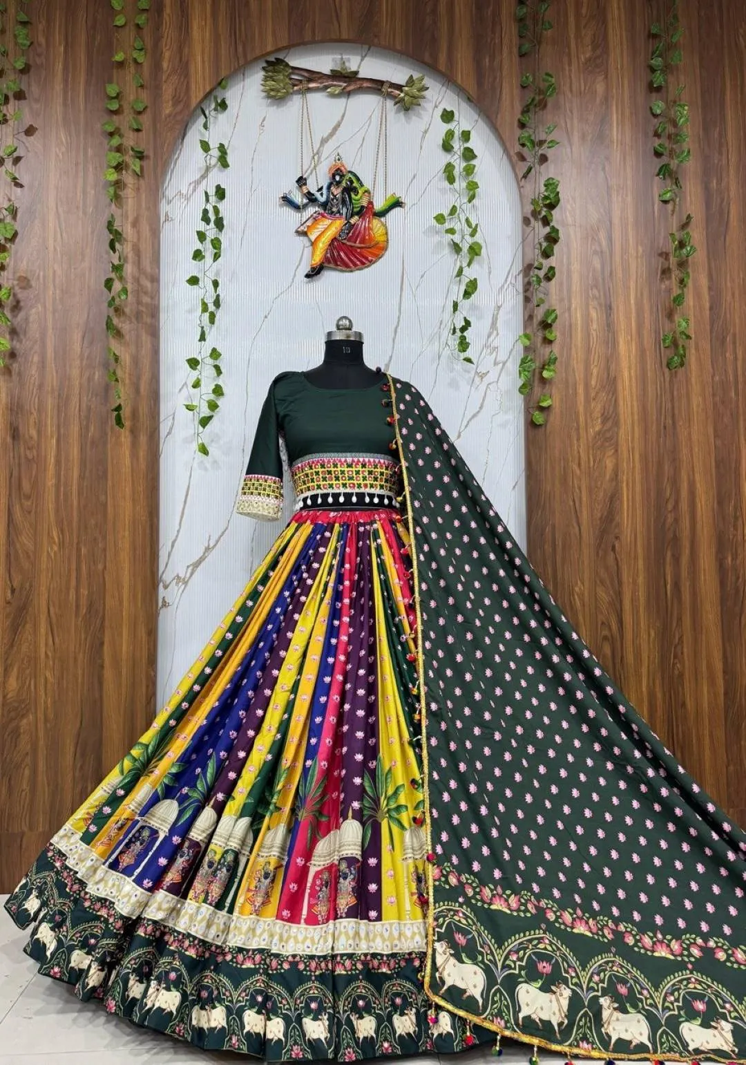 C585 179 Muslin Cotton Printed Mirror Work Trending Navratri Chaniya Choli