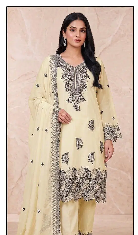 Hoor Tex 925 A To D Georgette Embroidered Salwar Kameeez Collection Wholesale