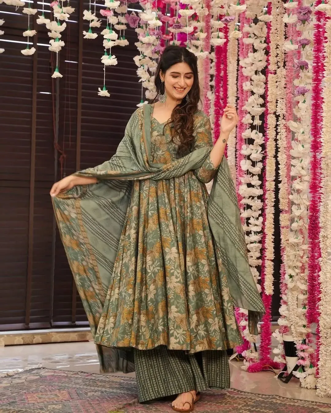 FFD Rayon Chanderi Anarkali Pent Dupatta Set Wholesale
