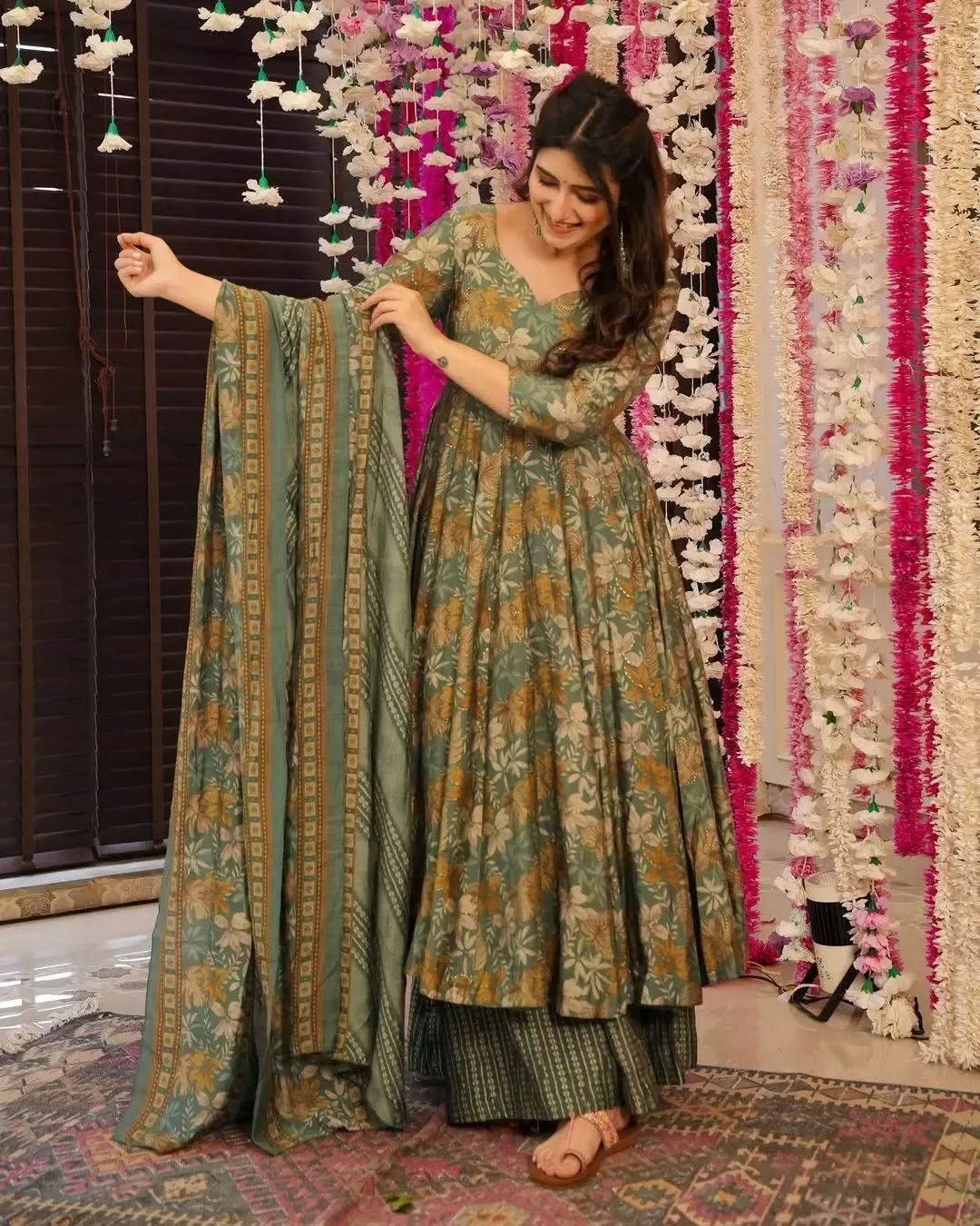 FFD Rayon Chanderi Anarkali Pent Dupatta Set Wholesale